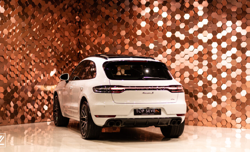 PORSCHE MACAN S