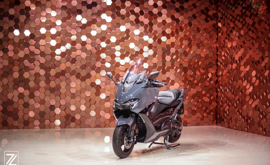 YAMAHA TMAX