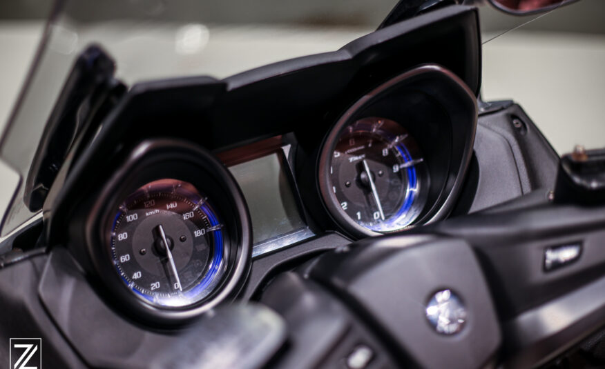 YAMAHA TMAX