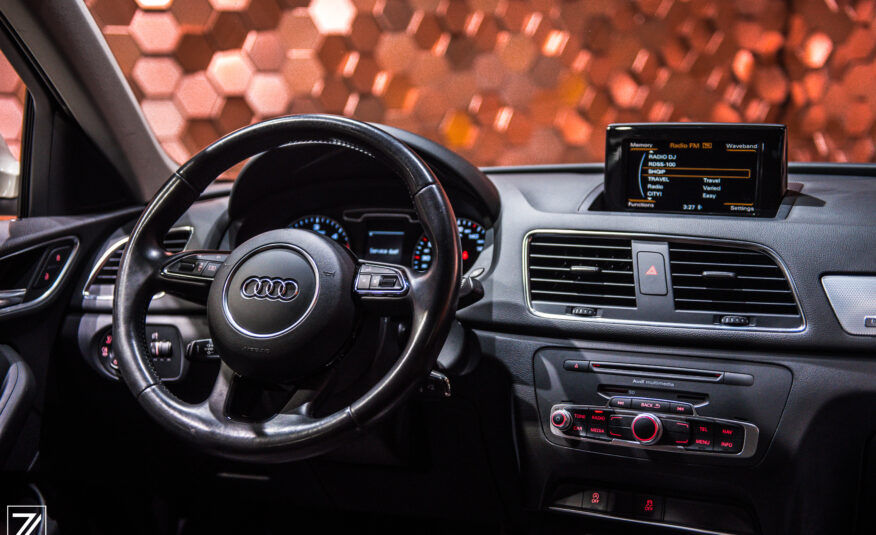 AUDI Q3