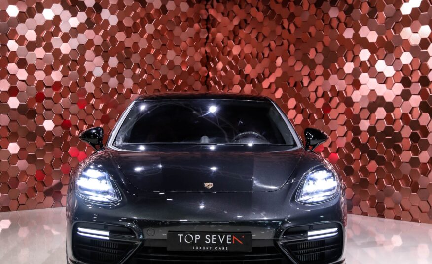 PORSCHE PANAMERA