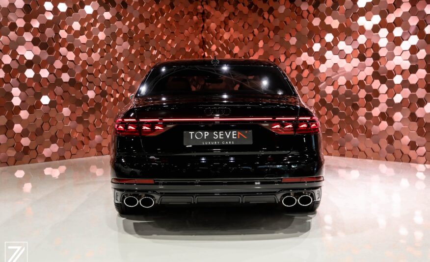 AUDI S8