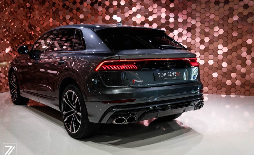 AUDI SQ8