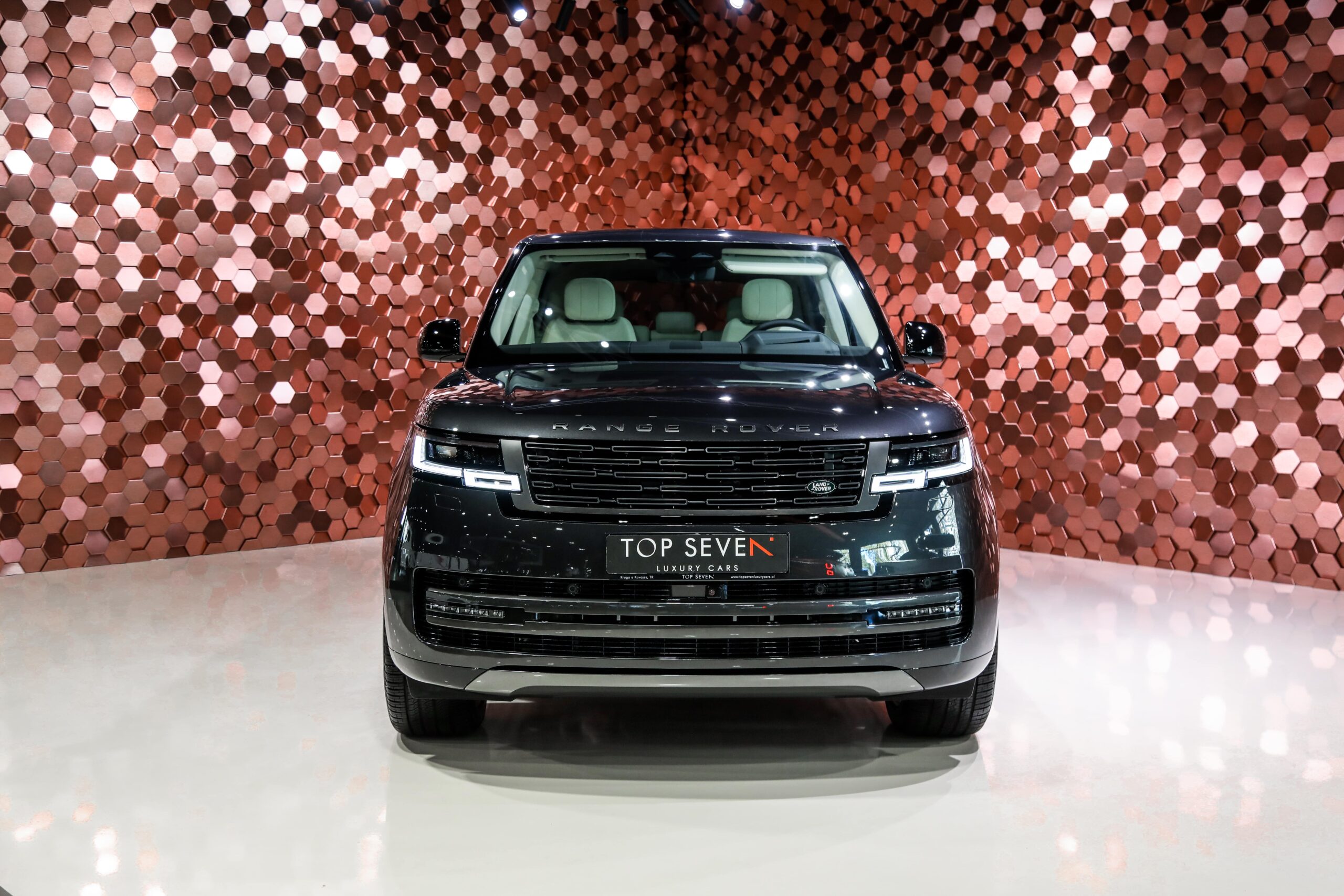 NEW RANGE ROVER VOGUE