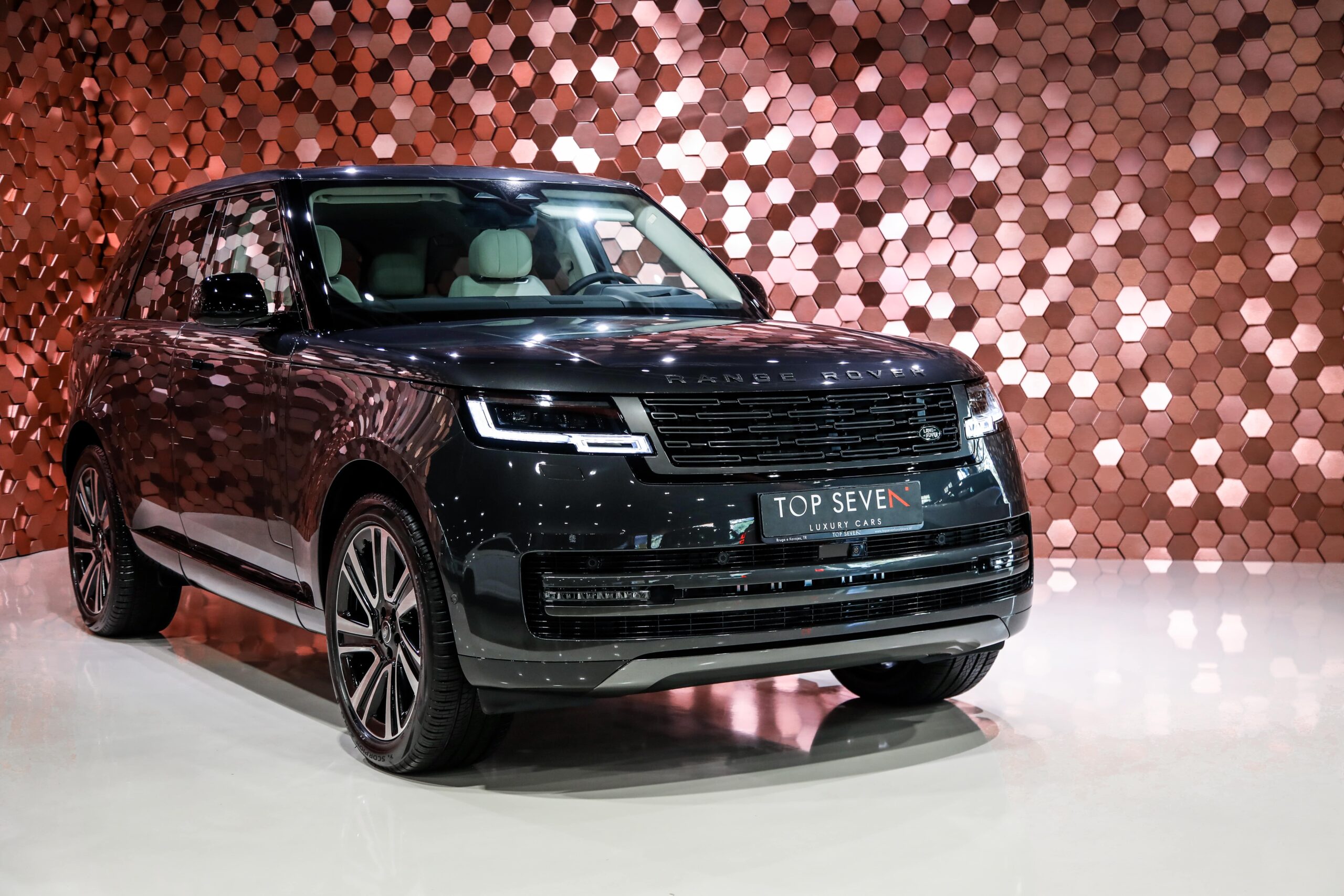 NEW RANGE ROVER VOGUE