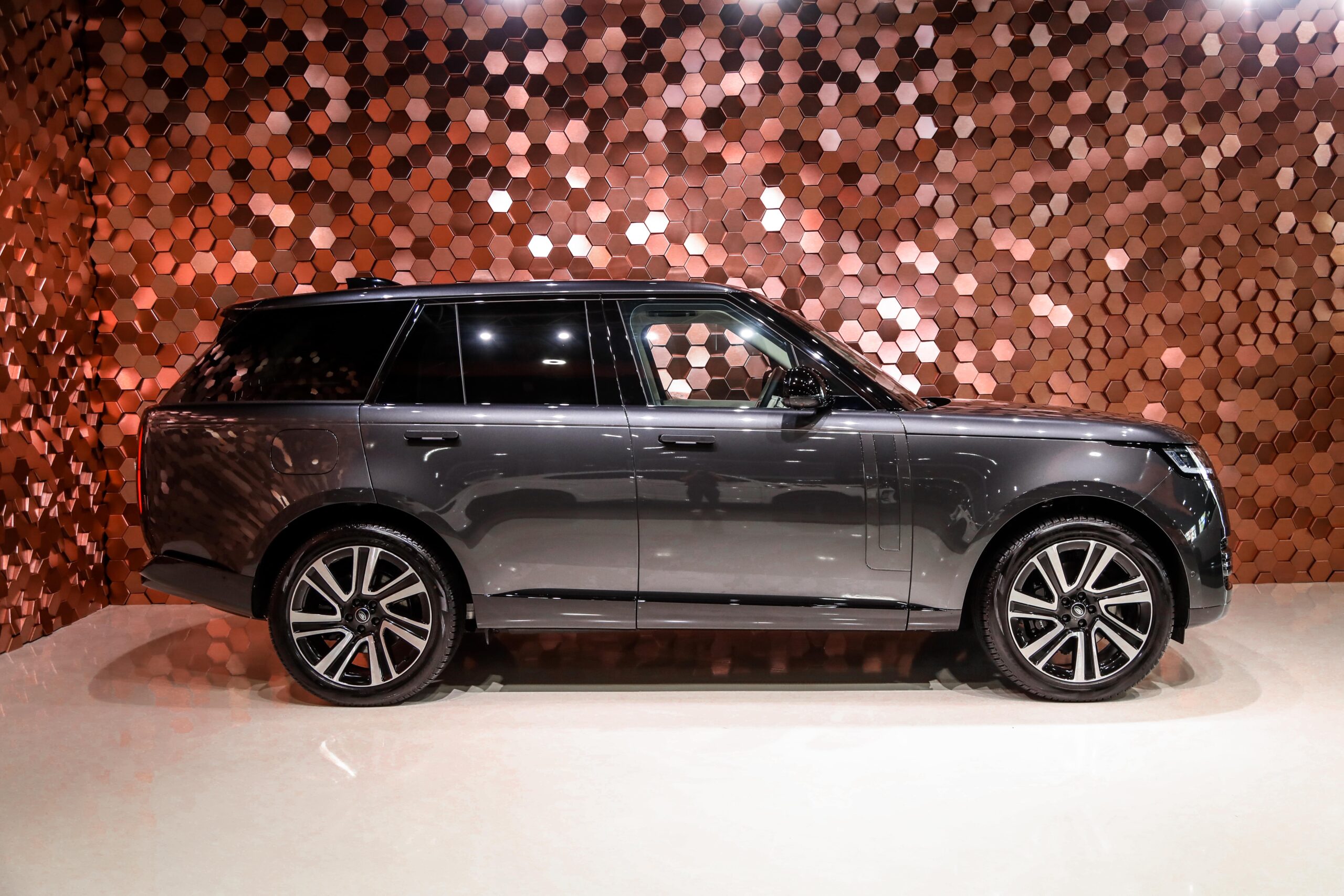 NEW RANGE ROVER VOGUE