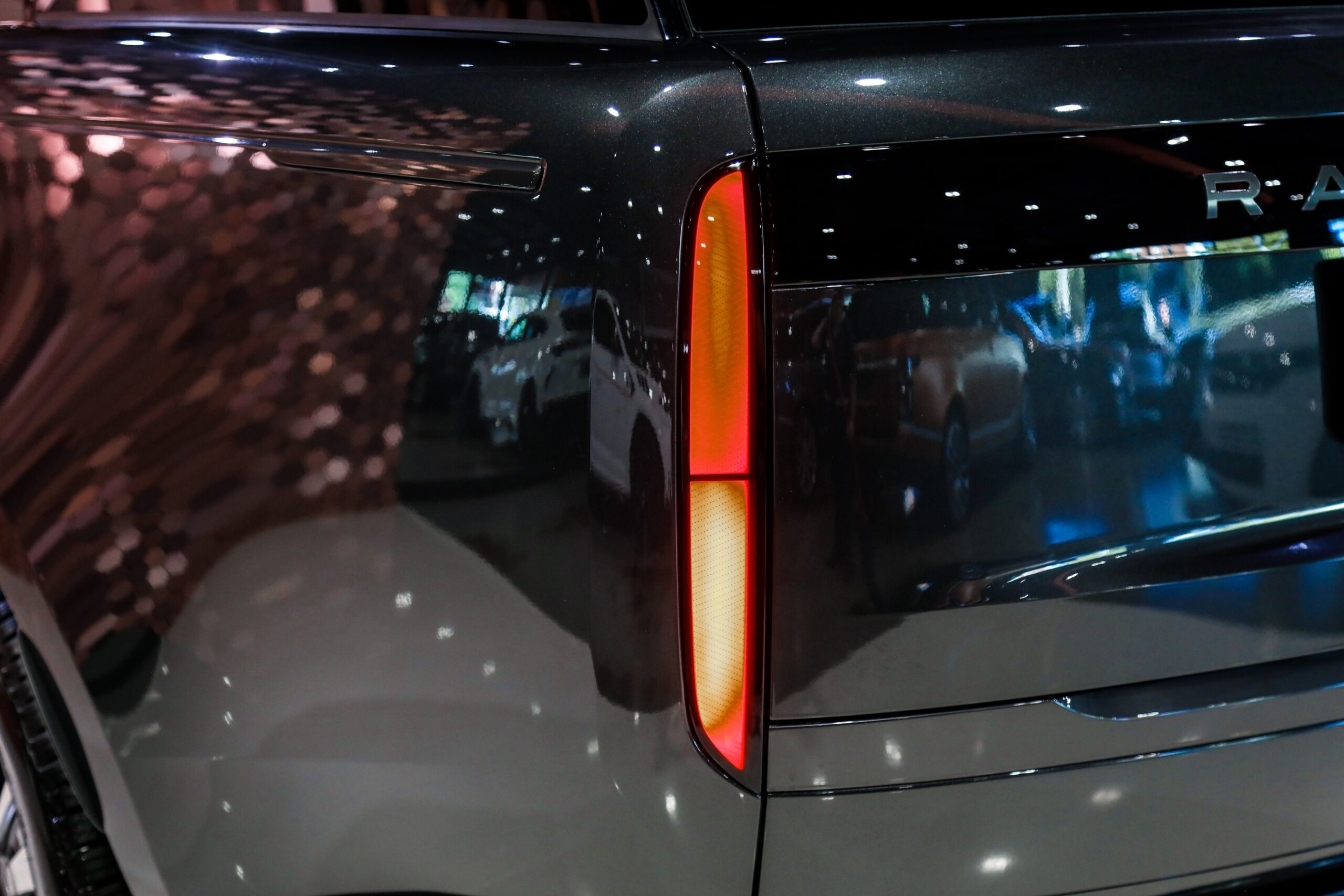NEW RANGE ROVER VOGUE