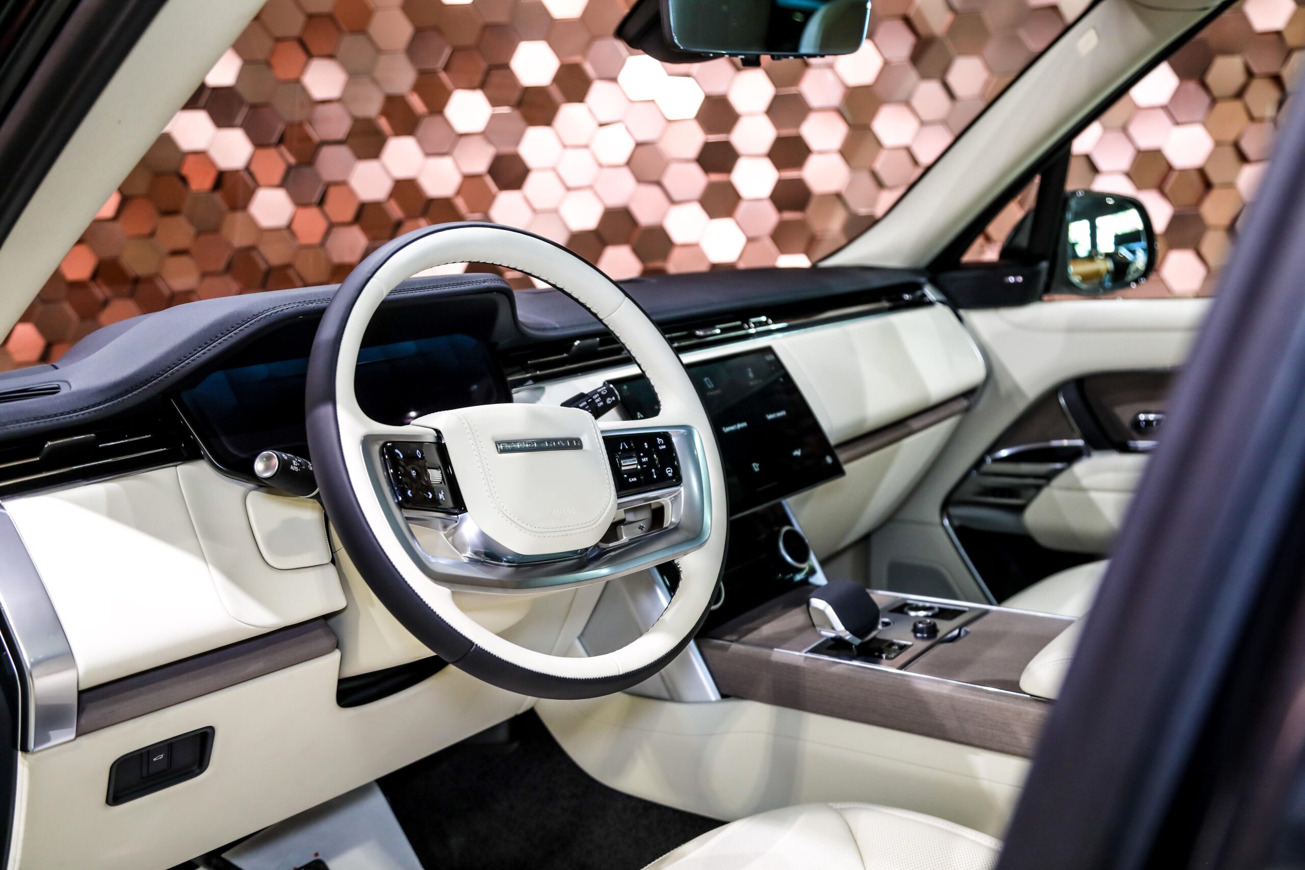 NEW RANGE ROVER VOGUE