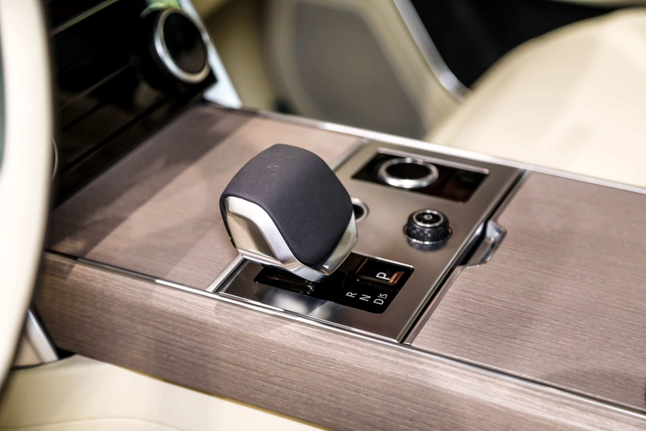 NEW RANGE ROVER VOGUE