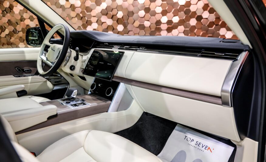 NEW RANGE ROVER VOGUE